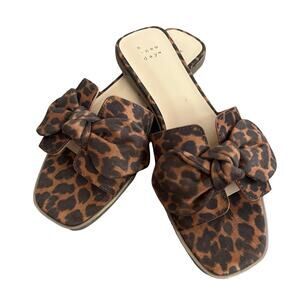 A NEW DAY Maple Knotted Bow Slide Sandals Leopard 8